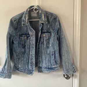 Women’s Old Navy light wash denim jacket